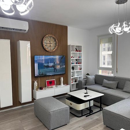 Bratti'S Apartment Near Tirana Center And Mother Teresa Airport Exteriör bild
